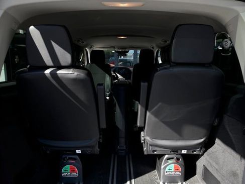 Used 2023 Mercedes-Benz Metris Passenger image 11