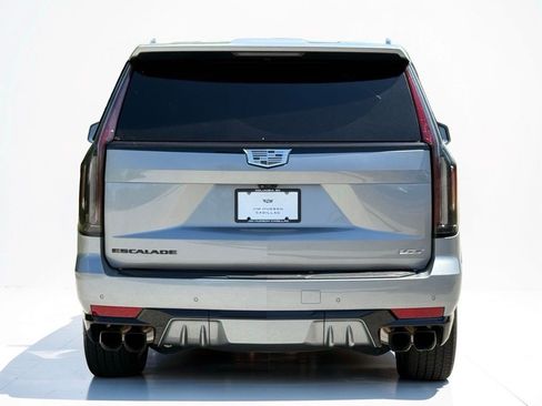 Certified 2024 Cadillac Escalade V w/ LPO, ONYX Package AWD/4WD image 13
