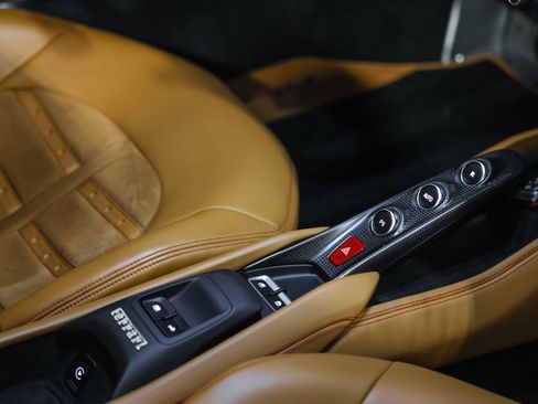 Used 2023 Ferrari F8 Tributo RWD image 30