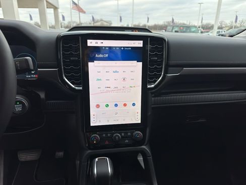 New 2025 Ford Ranger Lariat w/ Chrome Accent Package image 20