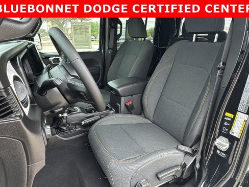 Used 2025 Jeep Gladiator Sport AWD/4WD image 14