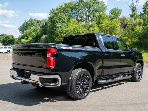 Used 2019 Chevrolet Silverado 1500 LTZ w/ LTZ Plus Package AWD/4WD image 3