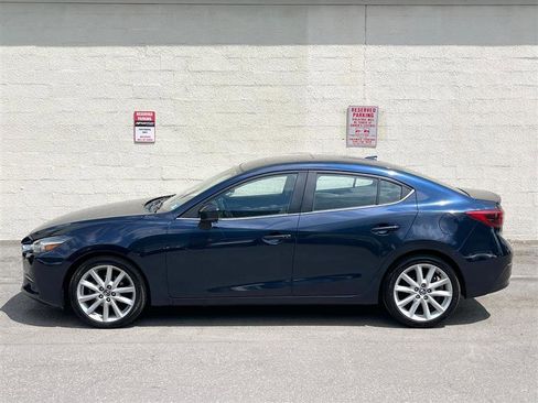 Used 2017 MAZDA MAZDA3 Grand Touring w/ Premium Equipment Package FWD image 4