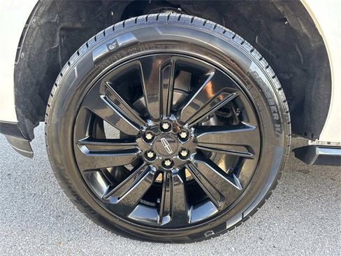 Used 2023 Lincoln Navigator L Black Label image 8