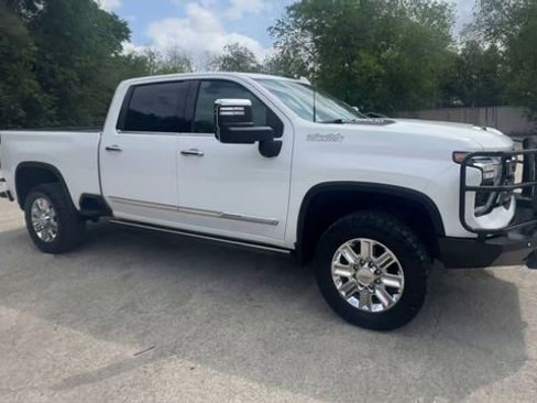 Certified 2024 Chevrolet Silverado 2500 High Country w/ Technology Package AWD/4WD image 2