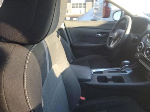 Used 2020 Nissan Sentra SV image 6