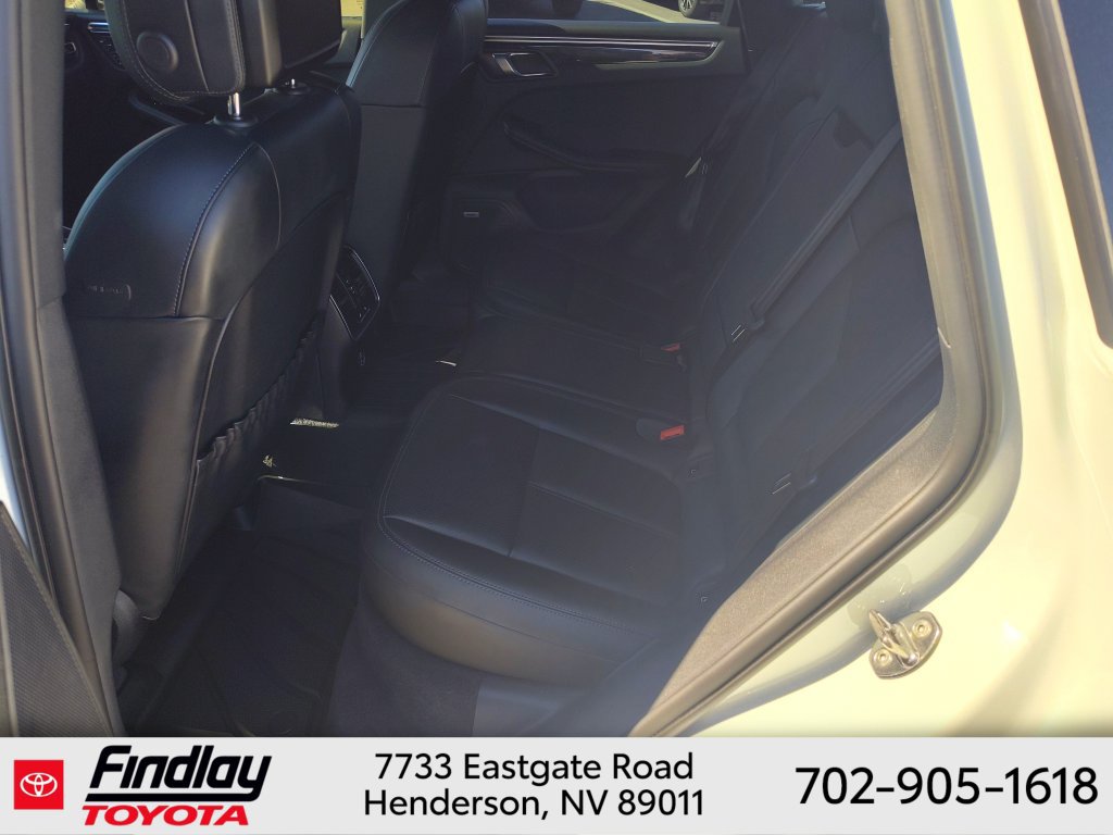 Used 2023 Porsche Macan Turbo AWD/4WD image 9