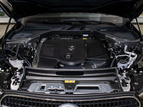 New 2026 Mercedes-Benz GLC 300 4MATIC image 5