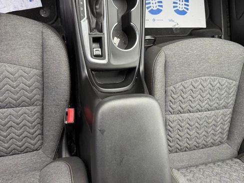 Used 2022 Chevrolet Equinox LT w/ Driver Convenience Package image 15