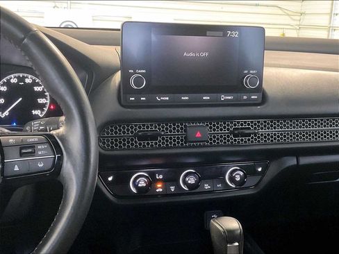 Used 2025 Honda HR-V Sport image 9