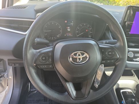 Used 2024 Toyota Corolla LE FWD image 25