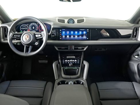 New 2026 Porsche Cayenne Coupe AWD/4WD image 19