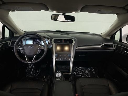 Used 2018 Ford Fusion SE w/ Fusion SE Technology Package image 27