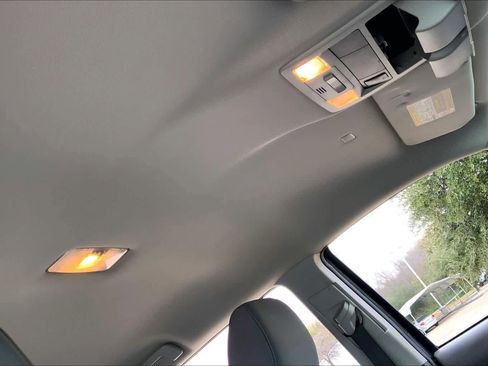 Used 2019 Toyota Tacoma SR5 image 13