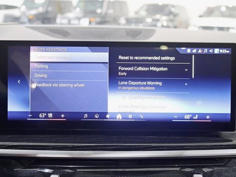 Used 2024 BMW X7 xDrive40i w/ M Sport Package AWD/4WD image 24