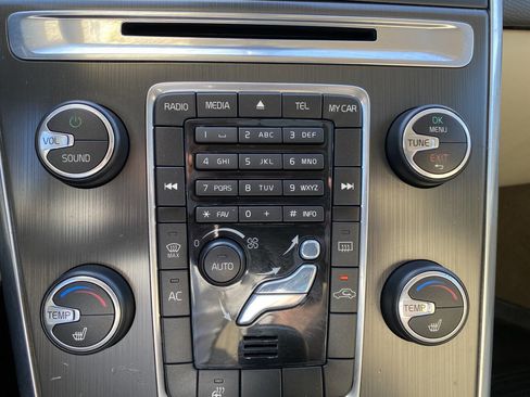 Used 2014 Volvo XC60 T6 AWD/4WD image 28