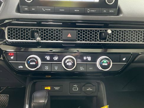 Used 2024 Honda Civic EX image 19