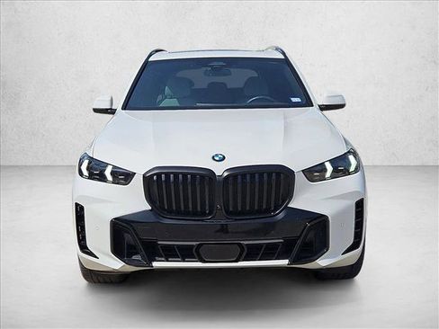 Used 2024 BMW X5 sDrive40i w/ M Sport Package image 2