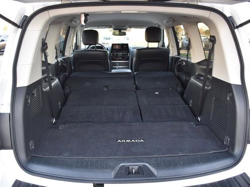 Used 2024 Nissan Armada SV image 58