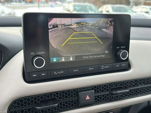 Used 2023 Honda HR-V LX image 15