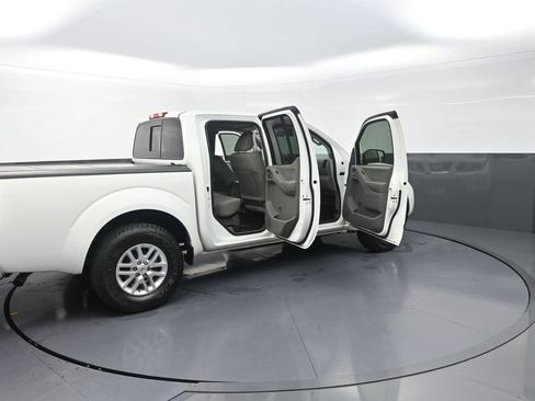 Used 2017 Nissan Frontier SV RWD image 36