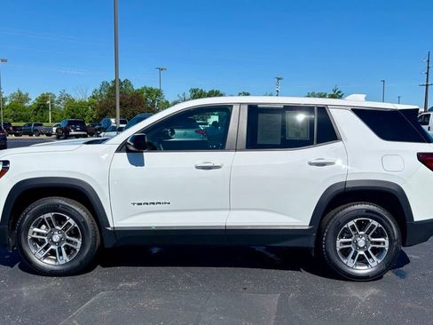 Used 2025 GMC Terrain Elevation w/ Technology Package II AWD/4WD image 4
