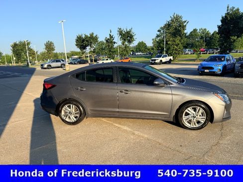 Used 2019 Hyundai Elantra Value Edition w/ Winter Weather Package FWD image 6