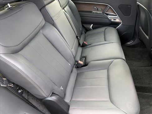 Used 2023 Land Rover Range Rover Long Wheelbase SE AWD/4WD image 19