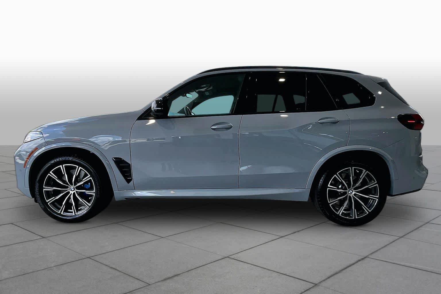 Used 2026 BMW X5 M60i AWD/4WD image 32