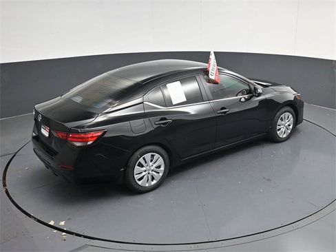 Used 2025 Nissan Sentra S image 41