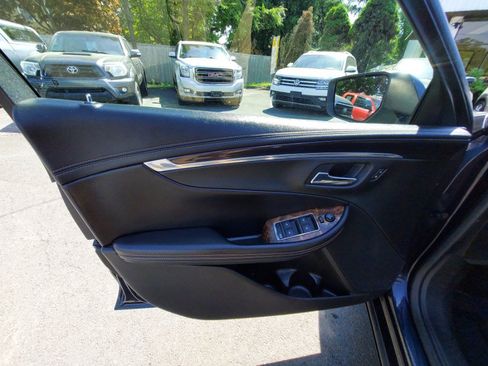 Used 2014 Chevrolet Impala LT w/ Premium Seating Package FWD image 8