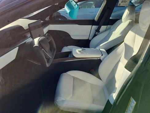 Used 2022 Tesla Model S image 3