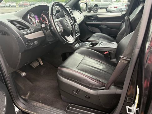 Used 2018 Dodge Grand Caravan GT FWD image 14