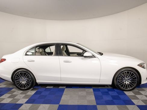 Used 2024 Mercedes-Benz C 300 4MATIC Sedan image 4