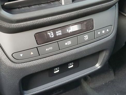 New 2026 Honda Pilot Touring image 12