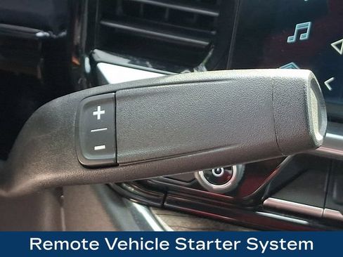 Used 2023 Chevrolet Silverado 1500 LT AWD/4WD image 11