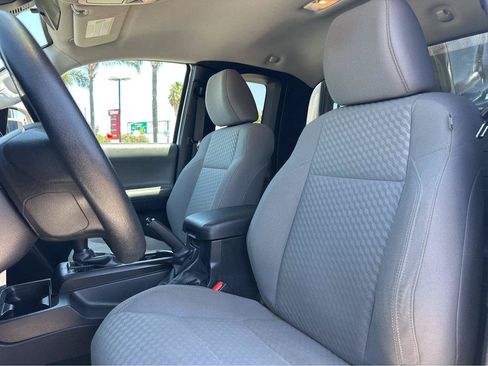 Used 2023 Toyota Tacoma SR RWD image 7