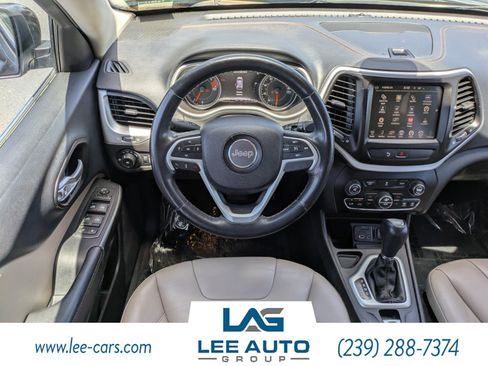 Used 2016 Jeep Cherokee Limited w/ Luxury Group FWD image 14