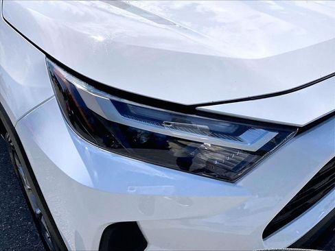 Used 2025 Toyota RAV4 XLE AWD/4WD image 33