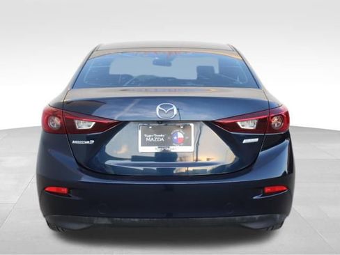 Used 2018 MAZDA MAZDA3 Sport w/ Preferred Equipment Package image 7