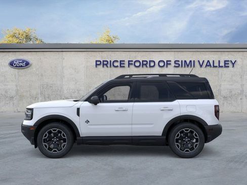 Used 2025 Ford Bronco Sport Outer Banks w/ Outer Banks Tech Package+ AWD/4WD image 3