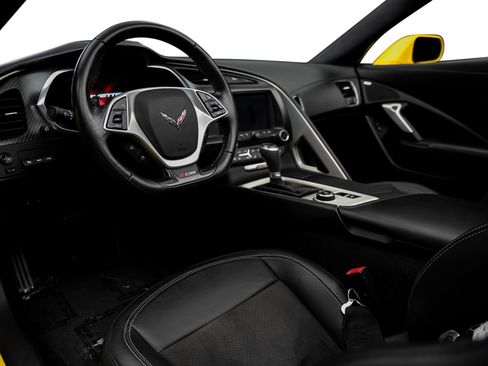 Used 2016 Chevrolet Corvette Z06 w/ 3LZ Preferred Equipment Group RWD image 33