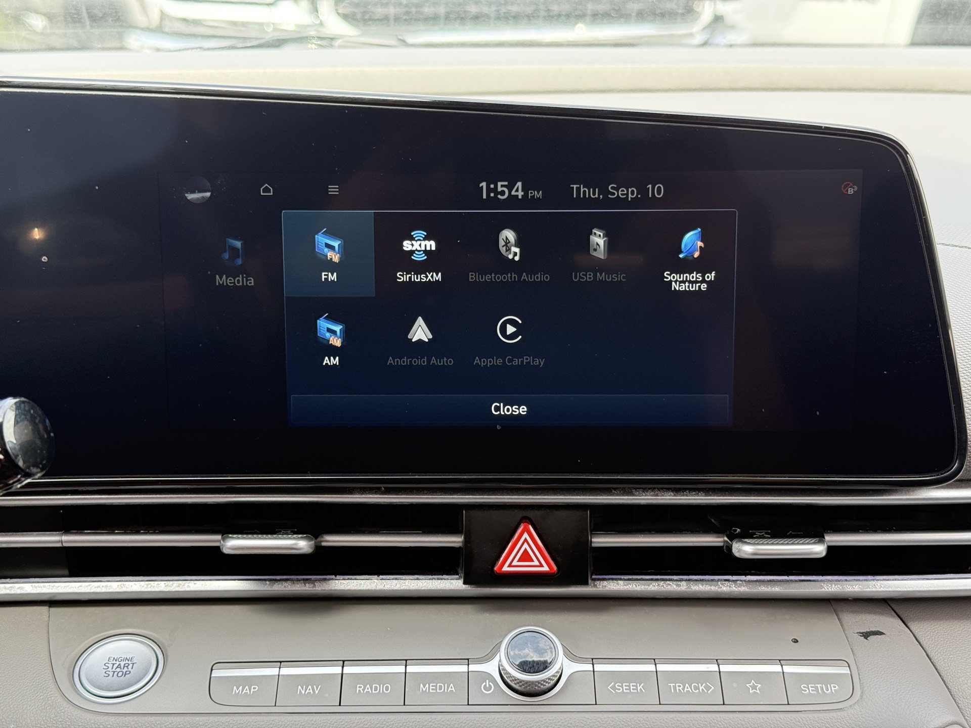 Used 2025 Hyundai Elantra SEL FWD image 17
