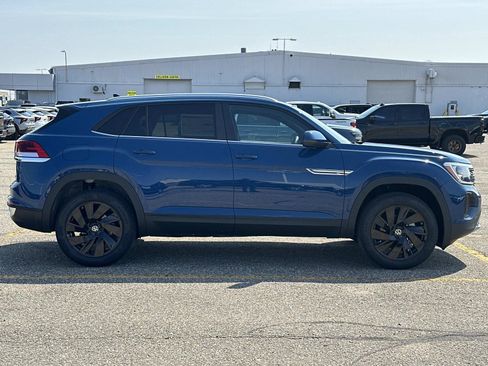 New 2026 Volkswagen Atlas Cross Sport SE image 6