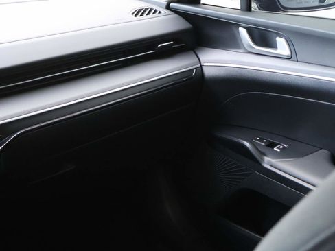 Used 2025 Kia K5 LXS image 16