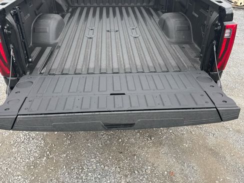 New 2025 GMC Sierra 2500 Denali w/ Denali Reserve Package image 7