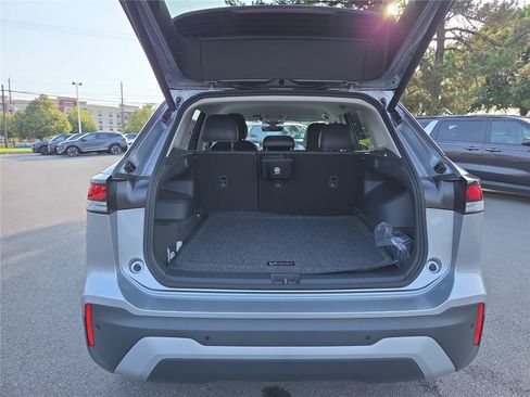 New 2026 Volkswagen Tiguan SE FWD image 5