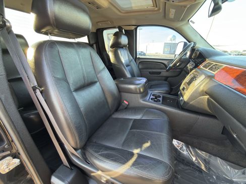 Used 2011 GMC Sierra 2500 SLT w/ SLT Convenience Package image 14