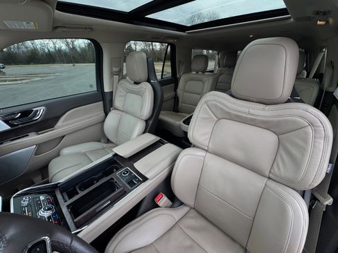 Used 2024 Lincoln Navigator L Reserve image 17
