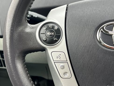 Used 2010 Toyota Prius Five image 27